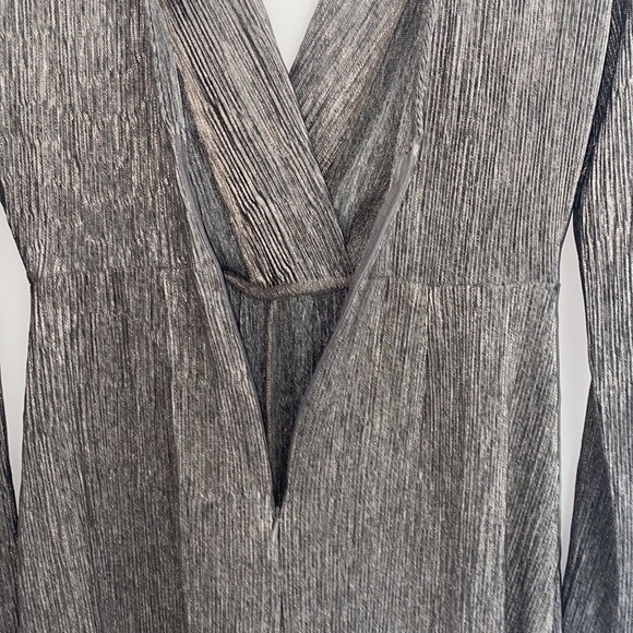 ASTR Kenzie Silver Metallic Romper - Picture 10 of 10